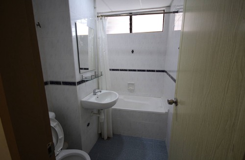 Batu Ferringhi Apartment | Seaview Condo with Pool