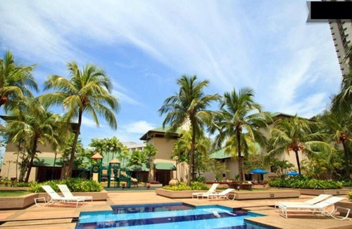 Miami Green Condo | Seaview Designer Condo by Beach with Big Pool