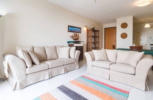 Miami Green Condo | Seaview Designer Condo by Beach with Big Pool