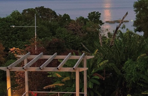 Batu Ferringhi Villa | SEAVIEW GUEStHOUSE & Wedding VILLA 100pax Batu Ferringhi