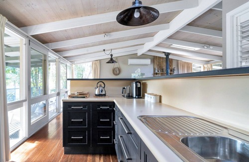 Surf Beach Apartment | Secluded 3-Bed Retreat Moments to the Beach