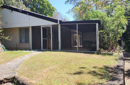 Fig Tree Pocket House | Secluded Comfort Surrounded by Nature – Just Minutes from the City