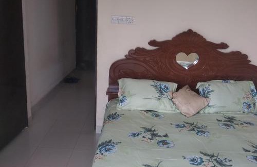 Dhaka Apartment | Secured Family Studio Apartment-near Airport,AC,Fridge,WiFi,Stove