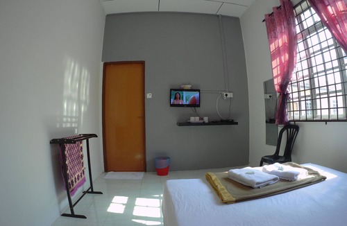 Dungun Hotel | Semarak Beach Inn