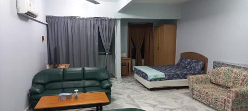 Tanjung Tanah Merah Apartment | Senorita Homestay Pantai Purnama
