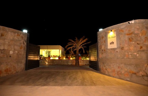 Jaipur Villa | Serene environment with lush green garden. Pollution free environment