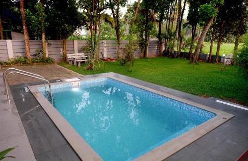 Eloor Apartment | Serene Retreat