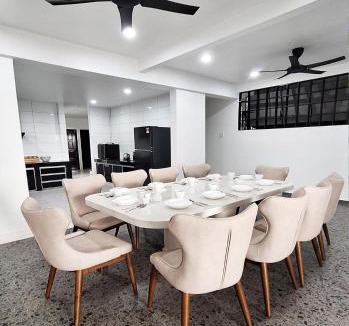 Taman Bukit Kepayang House | Serene Seremban Town Hilltop Garden Villa
