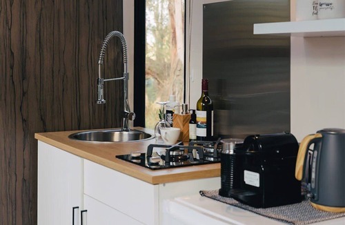 Beaconsfield Upper House | Serenity Abode by Tiny Away