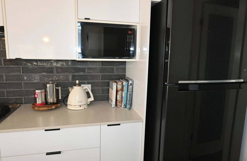 Nabiac House | Set on the Wallamba river. Beautifully appointed 2 bedroom cottage. Pets welcome