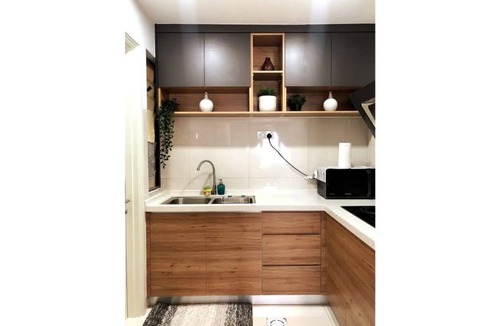 Seri Kembangan Condo | Sfera Residence 500 Mbps WiFi Self Check In