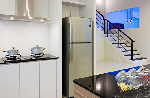 Tanjung Bungah Hotel | Shamrock Beach Villas 12