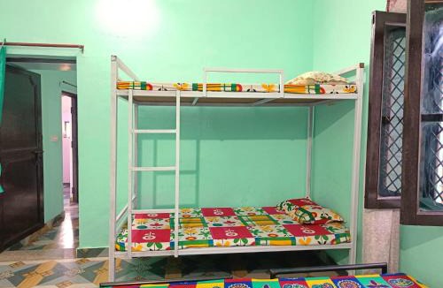 Haldwani Cabin | Shanti Rental And Dormitory