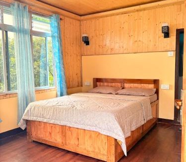 Lebong and Mineral Spring Tea Garden House | Shantikunja Homestay