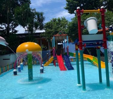 Pulau Perhentian Kecil Resort | Shari-LA Resort - Perhentian Kecil BS