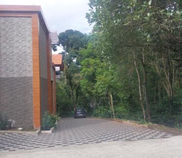 Yercaud Hotel | Sharma Jee Farmhouse