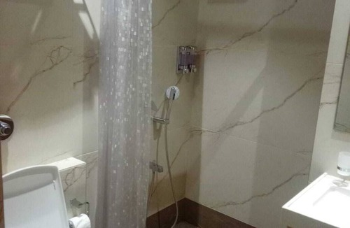 Eksar Hotel | Shelter Suites (Formerly known as Fisco The Hub Link)