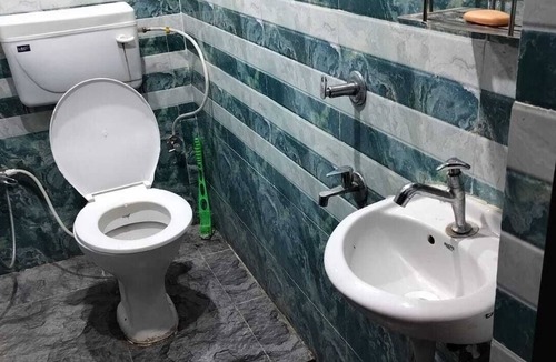 Dhampur House | Shiva Family Restaurant Guest House