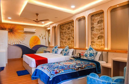 Gwalior Hotel | Shivhari Garden