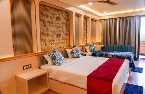Gwalior Hotel | Shivhari Garden