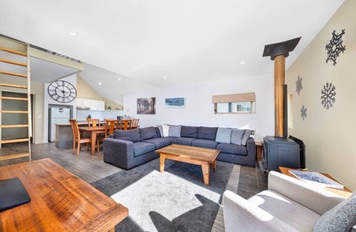 Crackenback Apartment | Shoreside | Apartment 12 | 2BR+loft | Crackenback