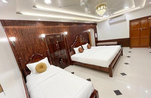 Kolhapur Hotel | Shree Jyotirlinga Heritage INN