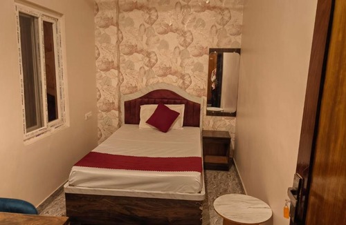 Varanasi Hotel | Shree Mangalam Residency