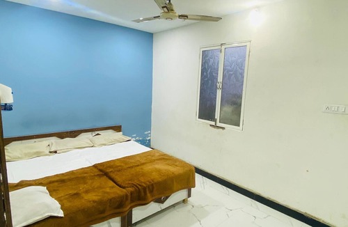 Ujjain House | Shree Niwas Yatri Grah