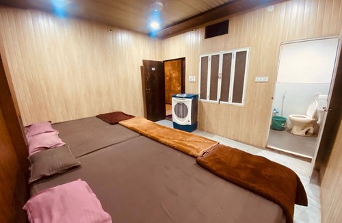 Ujjain House | Shree Niwas Yatri Grah