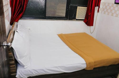 Airoli Hotel | Shree Residency