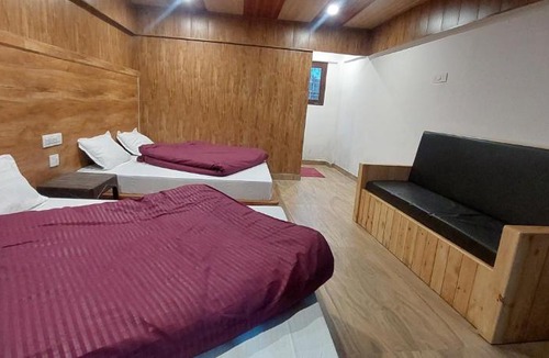 Badrinath House | Shri Maheswar guest house