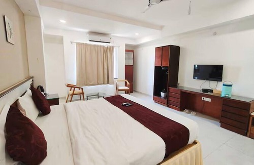 Bhopal Hotel | Shubh Shaleen Springs by Nexottel