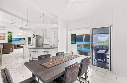 Shute Harbour House | Shutehaven Escape, Home with Pool with Ocean Views