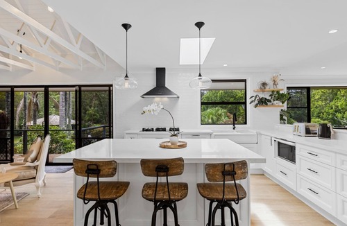 Falls Creek House | Silver Gums Coastal Farm Retreat