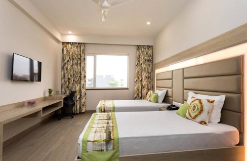Sector 39 Hotel | SILVER OAK