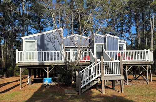 Piney Island House | Silver Thatch -4BR home Close to the beach. Linens and Towels Provided.