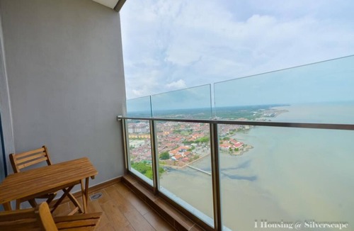 Malacca City Apartment | Silverscape A31-02 Seaview, 2BR, 2Bathroom,WI-FI