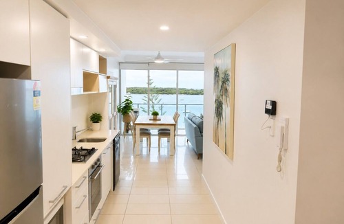 Biggera Waters Apartment | Silvershore Apartments on the Broadwater