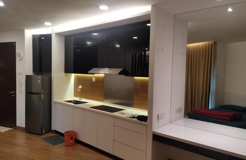 Seri Kembangan Apartment | Simfoni Tower Balakong with 100mbps wifi and Netflix