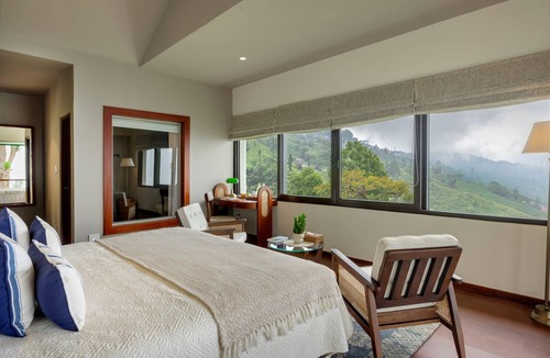 Karsiyang Hotel | Singell Tea Estate- CGH Earth Experience