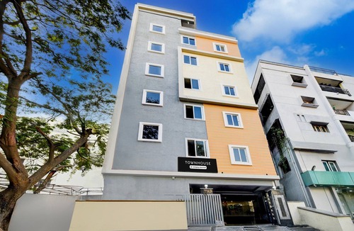 Manikonda House | Single Room Hotel Lanco Hills