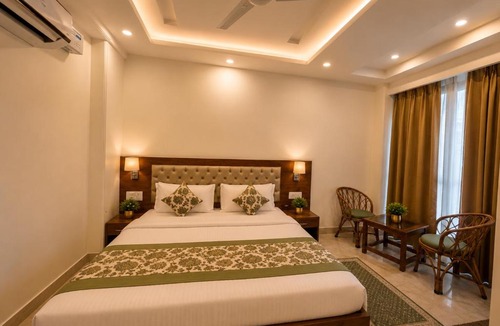 Tapovan Hotel | Sitara Premium Dhakad Gold, Near Lakshman Jhula, Tapovan