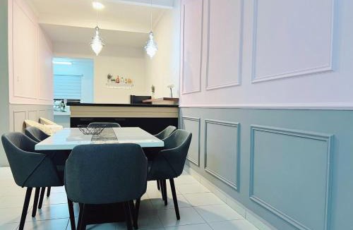 Sitiawan House | Sitiawan 2-storey 4room5BedsWifi 10pax near Jetty