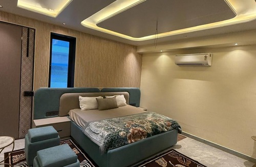 Amer Fort Road House | Sk Govindam