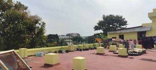 Central Chennai House | SkoLive - Sri Kailash Mens Hostel