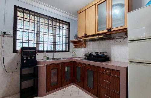Pulai House | Skudai Landed - Relax & Stay & Staycation #3BR3B 6 pax by Cowidea