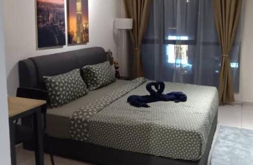 Bukit Indah Apartment | Sky Trees Netflix and Facilities at Bukit Indah