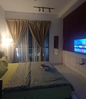 Bukit Indah Apartment | Sky Trees Netflix and Facilities at Bukit Indah