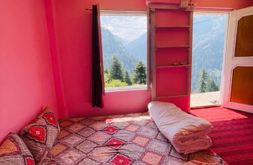 Kullu Hotel | Skyblue cafe