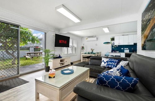 Malua Bay House | SKYES BEACH HOUSE spas sauna arcade machines